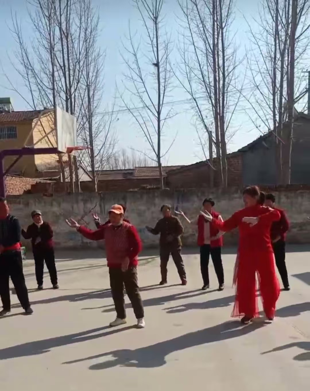 琉璃寺镇一年一村一场戏