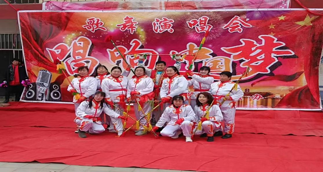 高唐县赵寨子镇曹庄村文化进万家一村一年一场戏