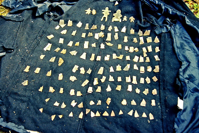 3、“铜灵片”本族所有死后入了祖的亡灵