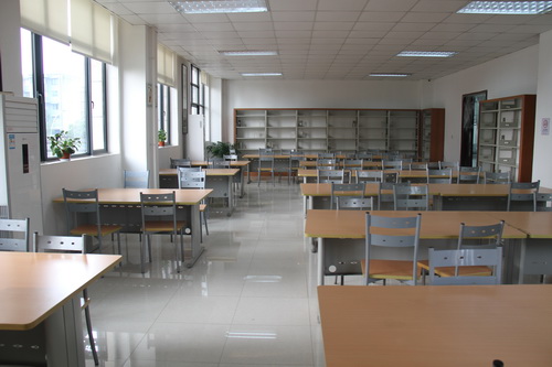 自修室 自修室.jpg?v=1765594195197