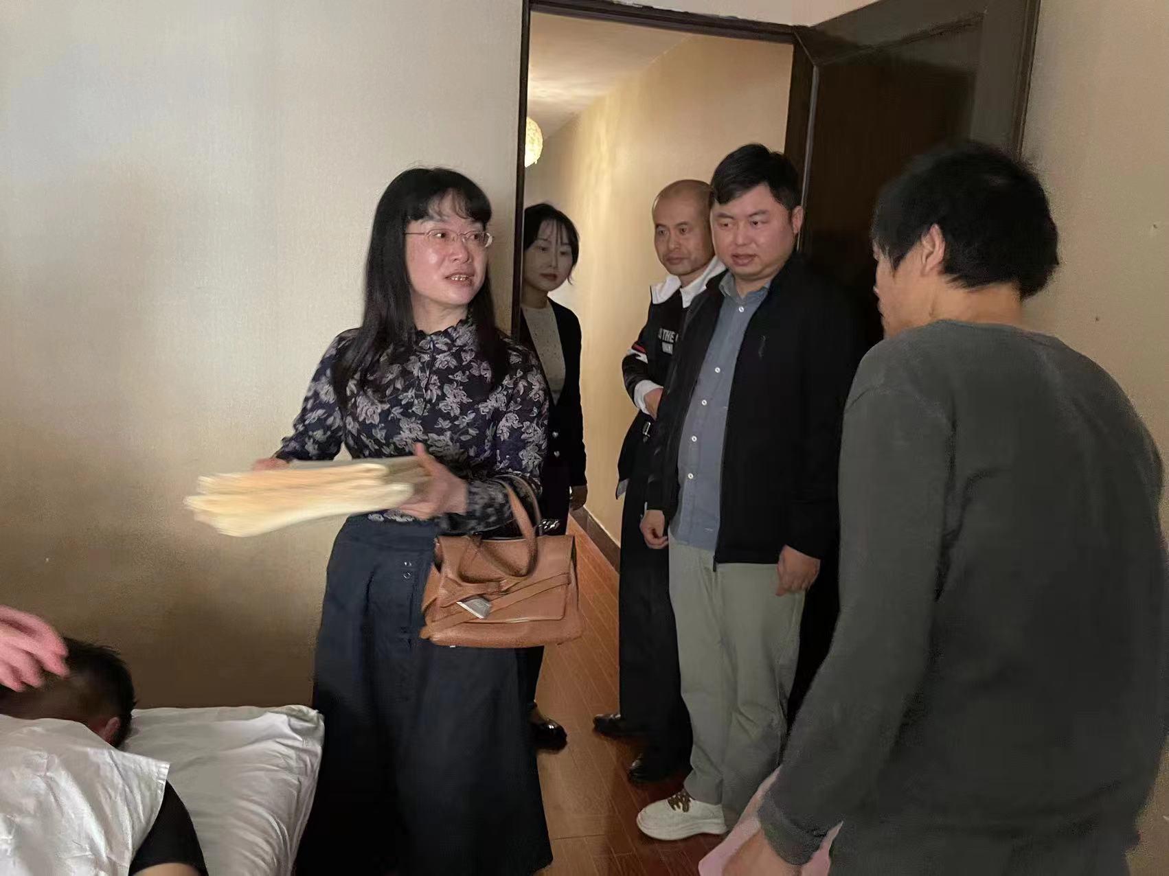 4 4.jpg?v=1765914201079