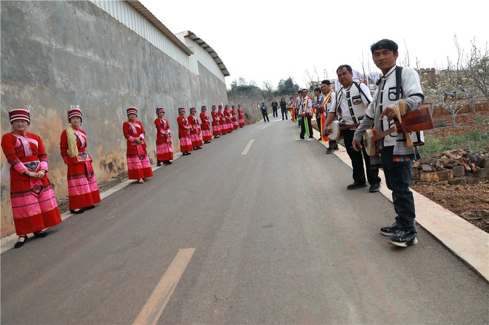 b22da3dd67874f8f1c85a63f706107a2 b22da3dd67874f8f1c85a63f706107a2.jpg