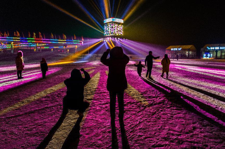 《炫彩》王维宇