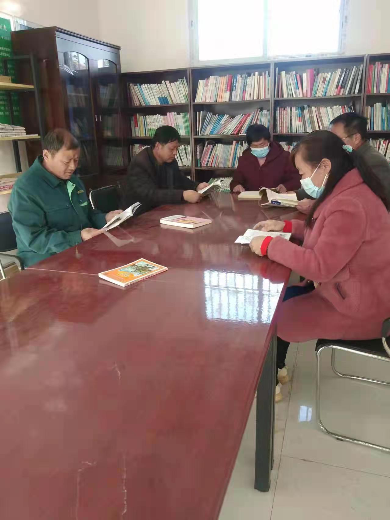 【冠县】“我的中国梦 文化进万家”范寨镇开展全民阅读活动