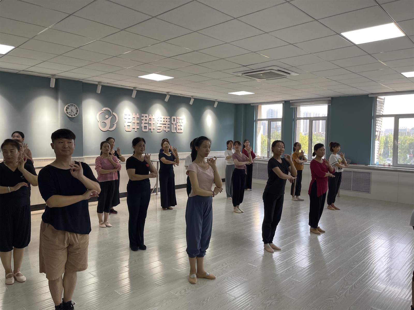 3801bf7b0525b20fccc8d541750dabd - 副本