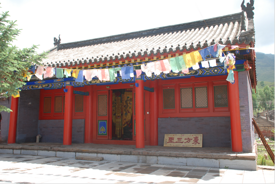 图片7灵境寺东配殿东方三圣殿 图片7灵境寺东配殿东方三圣殿