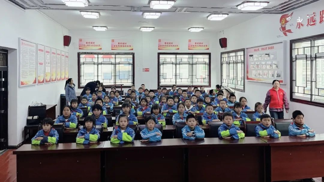 70fe9df35fb1b1121c6bb111ca3807f2 70fe9df35fb1b1121c6bb111ca3807f2