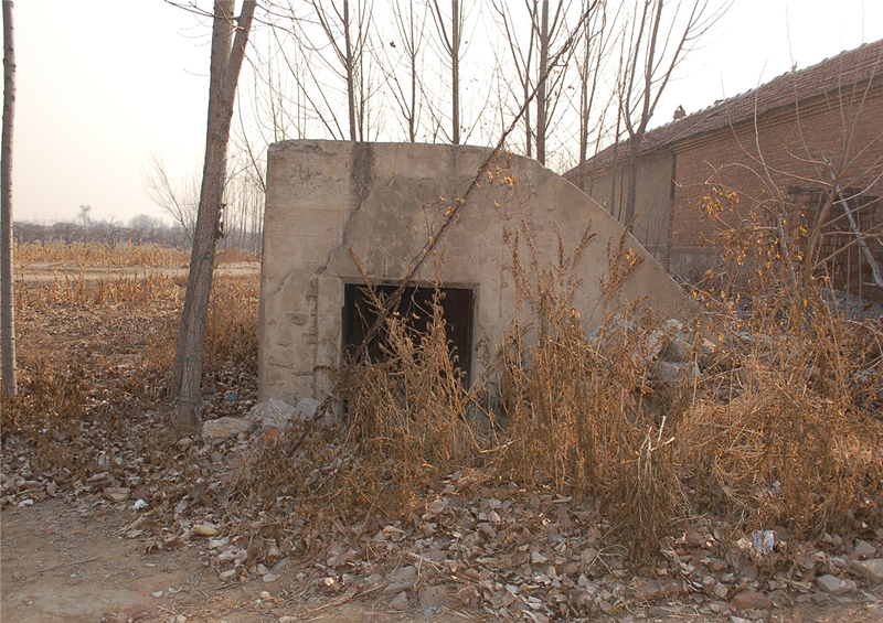 010晏城侵华日军飞机场旧址2号地下掩体