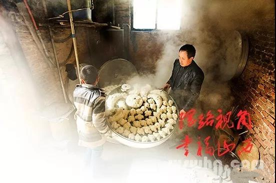 36《面塑作坊》 杨津平