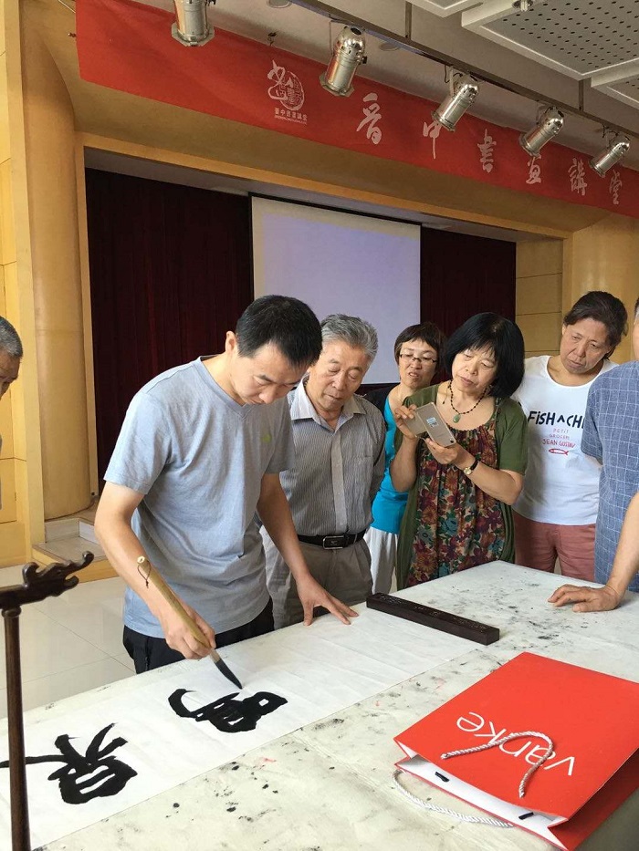 1871254726 1871254726.jpg