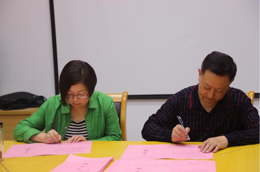 OH14W[)`{WL6)X%KH8~`}YE.jpg?v=1762215990936