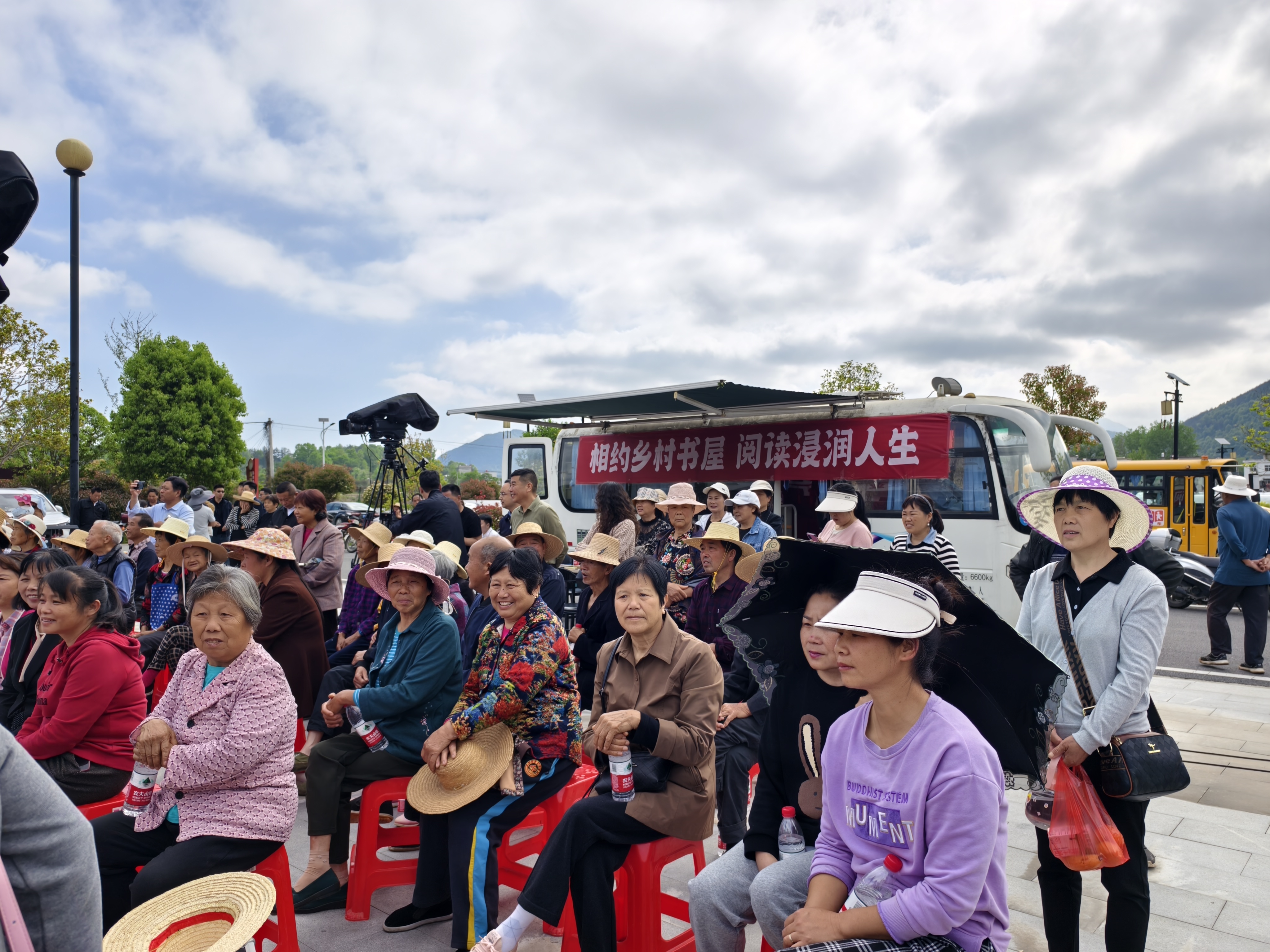 悦读长江 阅动荆楚 悦读长江 阅动荆楚.jpg