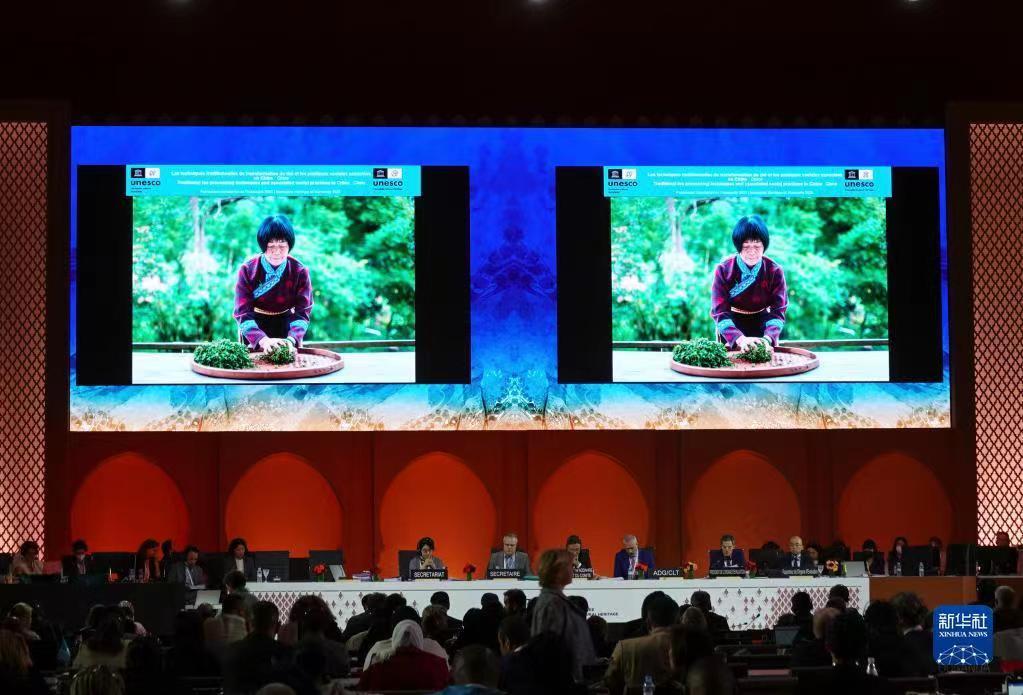 1266530467 1266530467.jpg