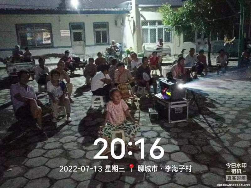 【度假区】度假区农村公益电影放映走进于集镇李海村