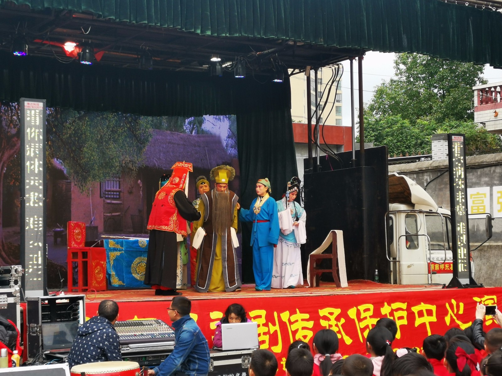 3abfb0b24da6284f7ec7646edf54998