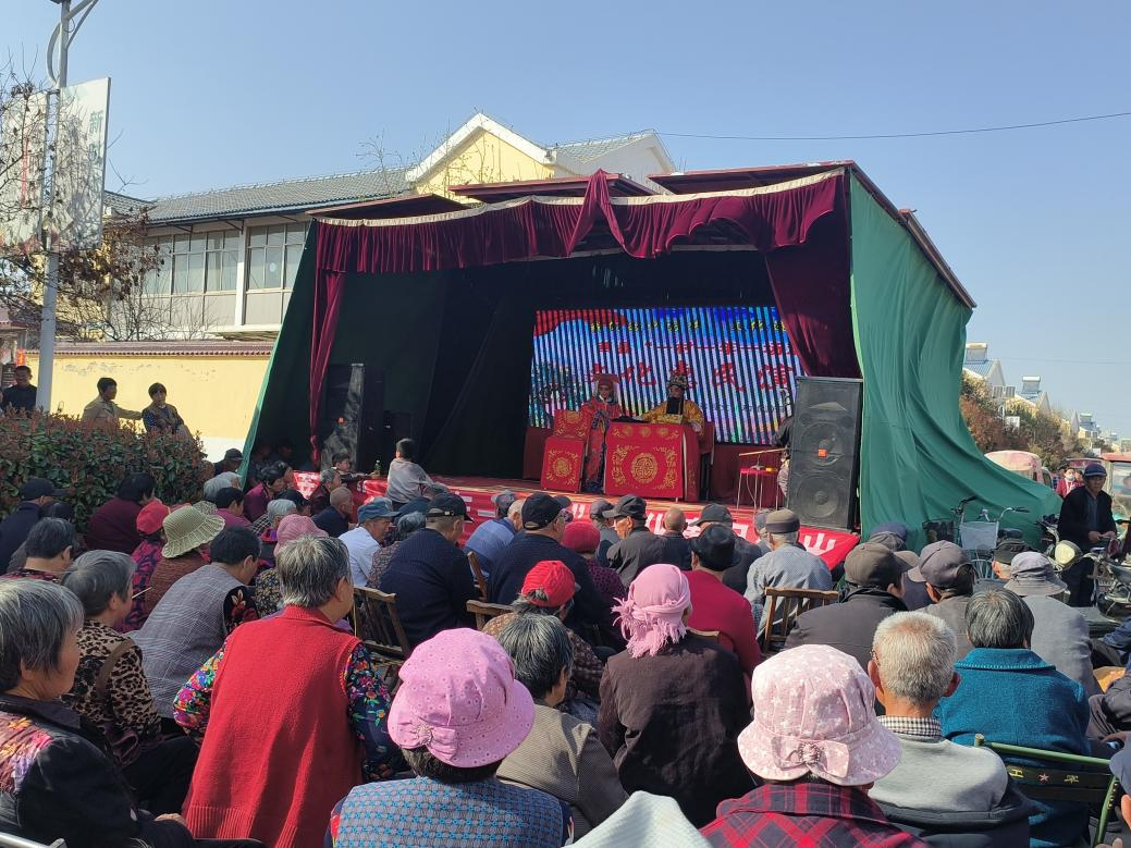 【莘县】观城镇开展“一村一年一场戏”文化惠民演出