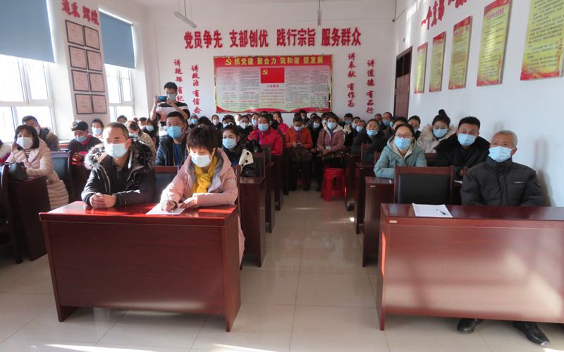 市残疾人联合会组宣文体部副部长李虹臻、图书馆副馆长杨帆、特殊教育学校领导、老师及家长共60余人参加了此次活动。