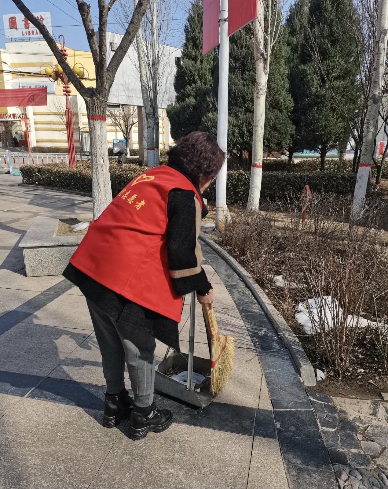 12 12.jpg?v=1762324027346