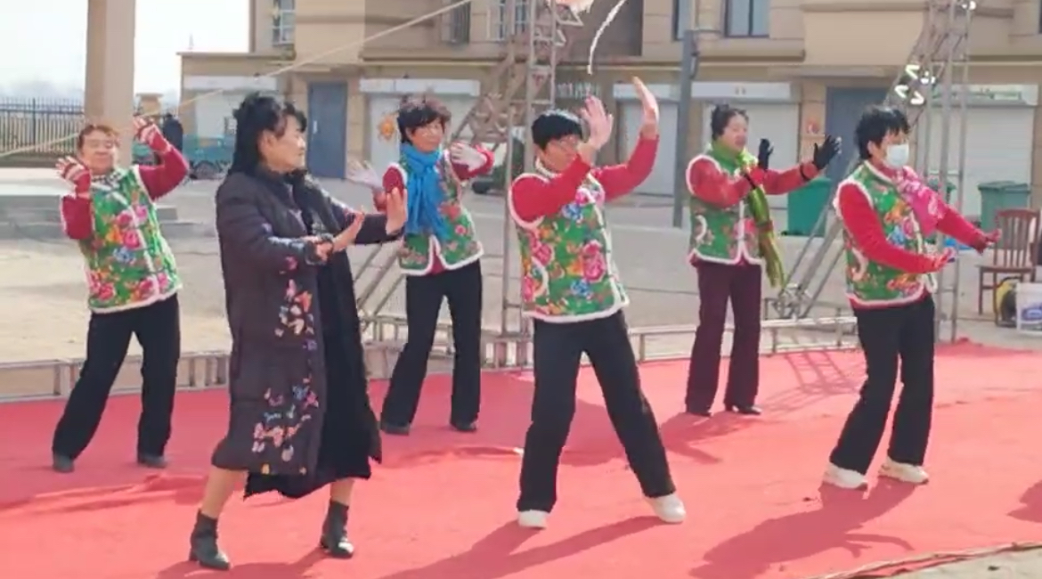高唐县赵寨子镇和悦新村文化进万家一村一年一场戏