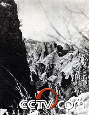 抗战英烈——【狼牙山五壮士】狼牙山五壮士跳崖处。视死如归的英雄群体 抗战英烈——【狼牙山五壮士】狼牙山五壮士跳崖处。视死如归的英雄群体.jpg?v=1764802304411