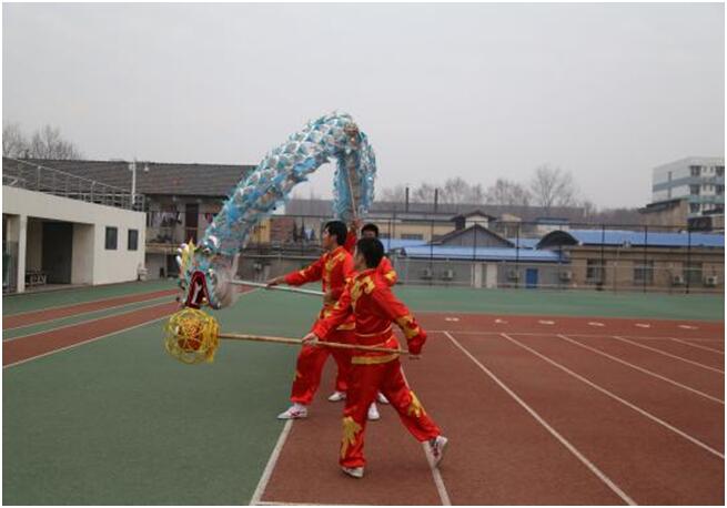 原地快速8字舞龙(2).jpg