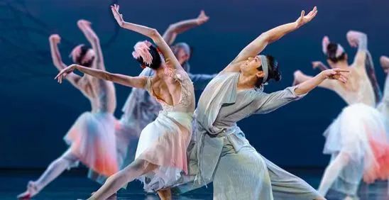 走近中国民族舞1 走近中国民族舞1.jpeg