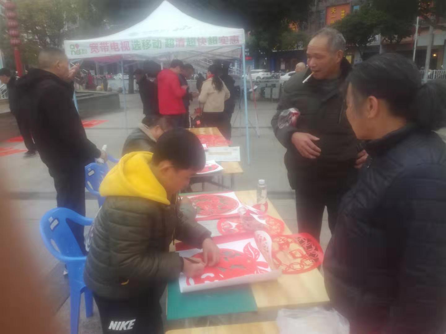 webwxgetmsgimg (4) webwxgetmsgimg (4)