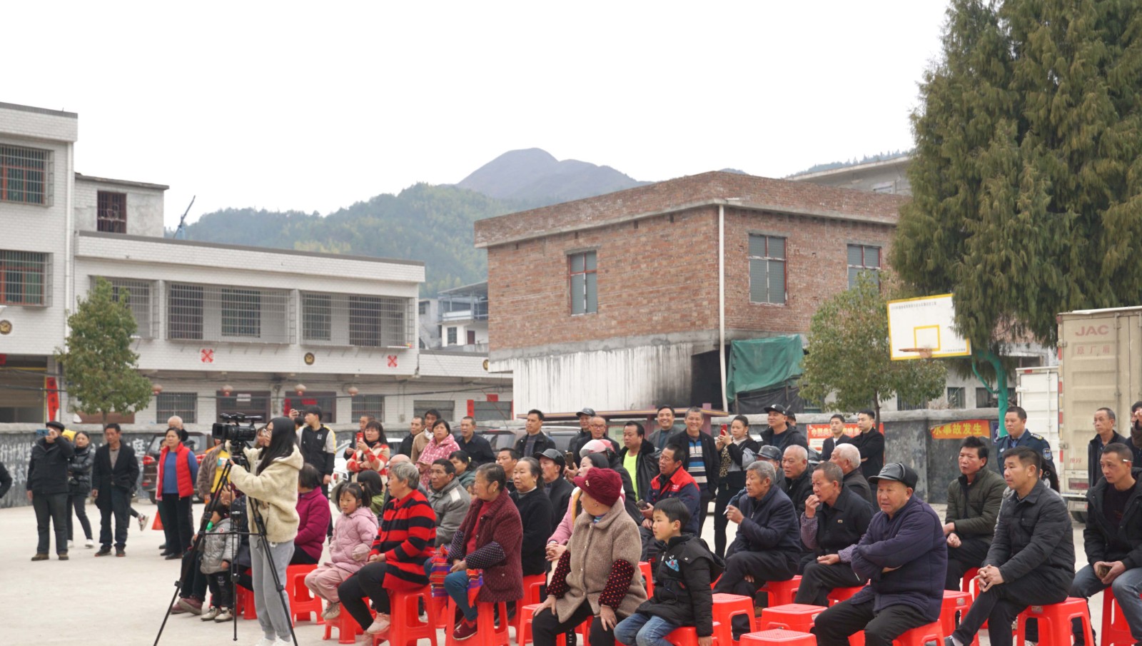 2月1日白水乡中白社区演出(资)-3