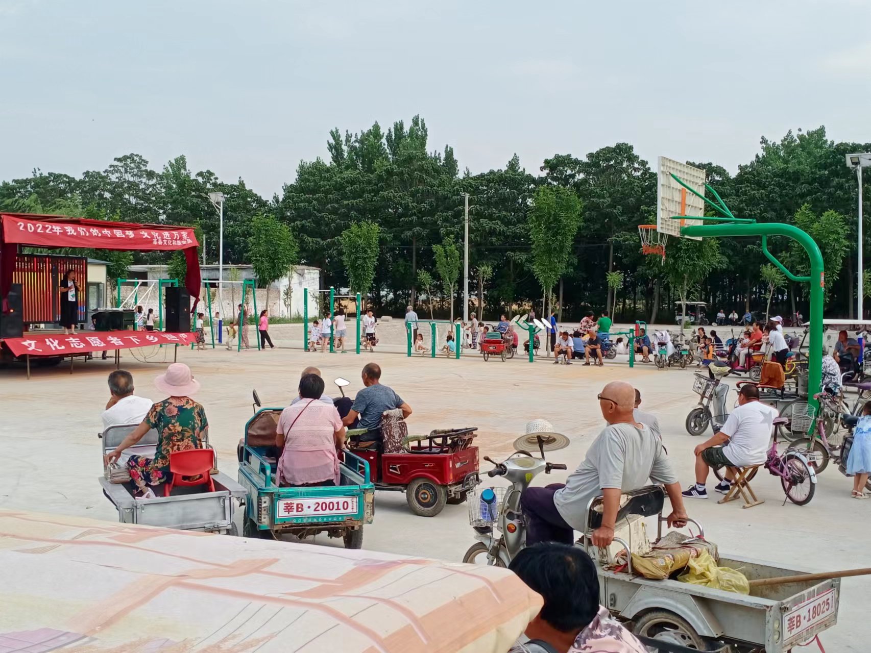 【莘县】文化志愿者下乡巡演