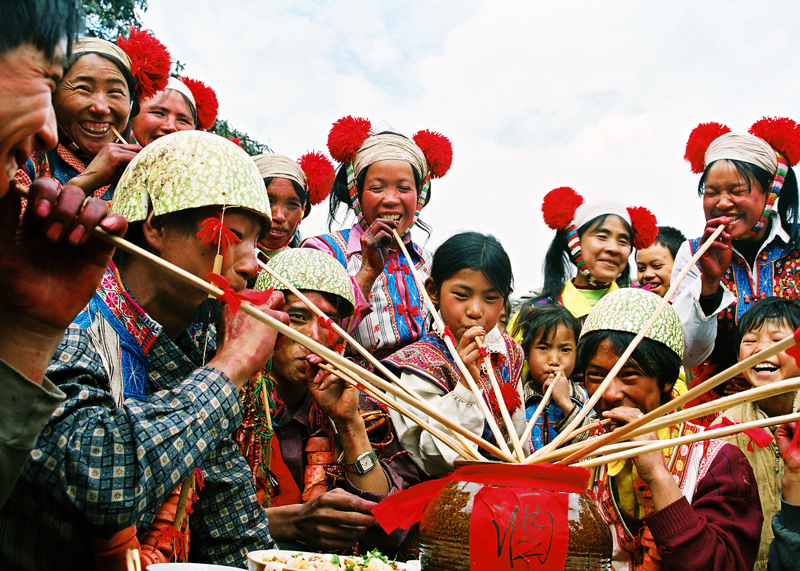 《白彝婚俗猜新娘》 《白彝婚俗猜新娘》.jpg