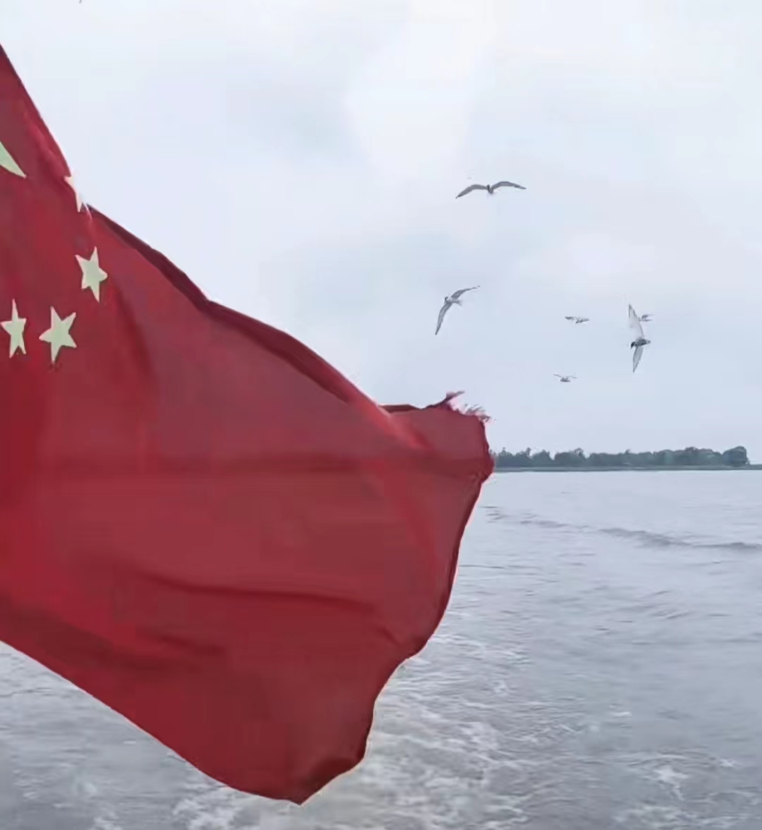 乘船游湖2 乘船游湖2.jpg