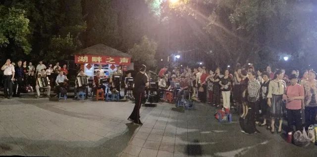 4激情广场 4激情广场.jpeg