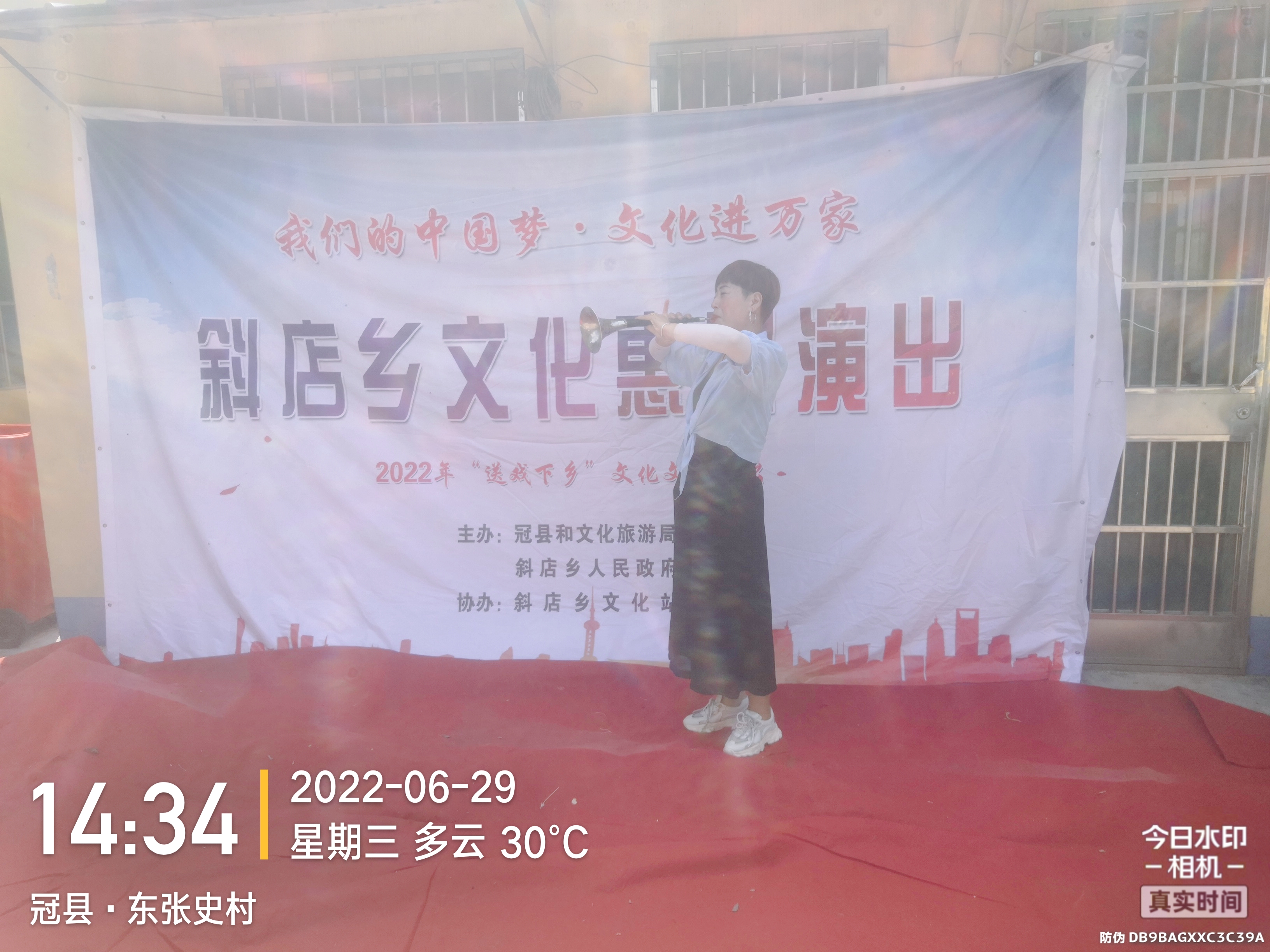 东张 (3).jpg