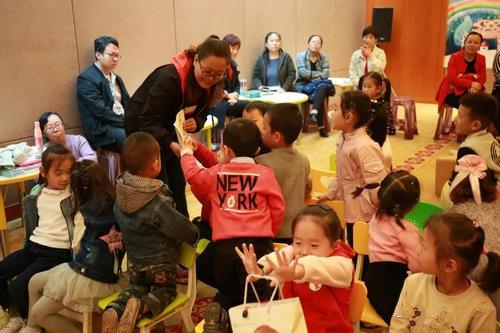 李许香老师《松鼠先生 和月亮》2