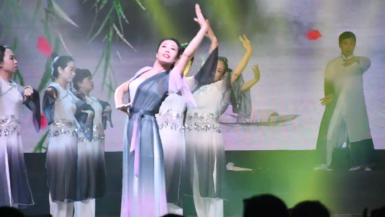 展演.mp4_解霸截图20201225006 展演.mp4_解霸截图20201225006.bmp