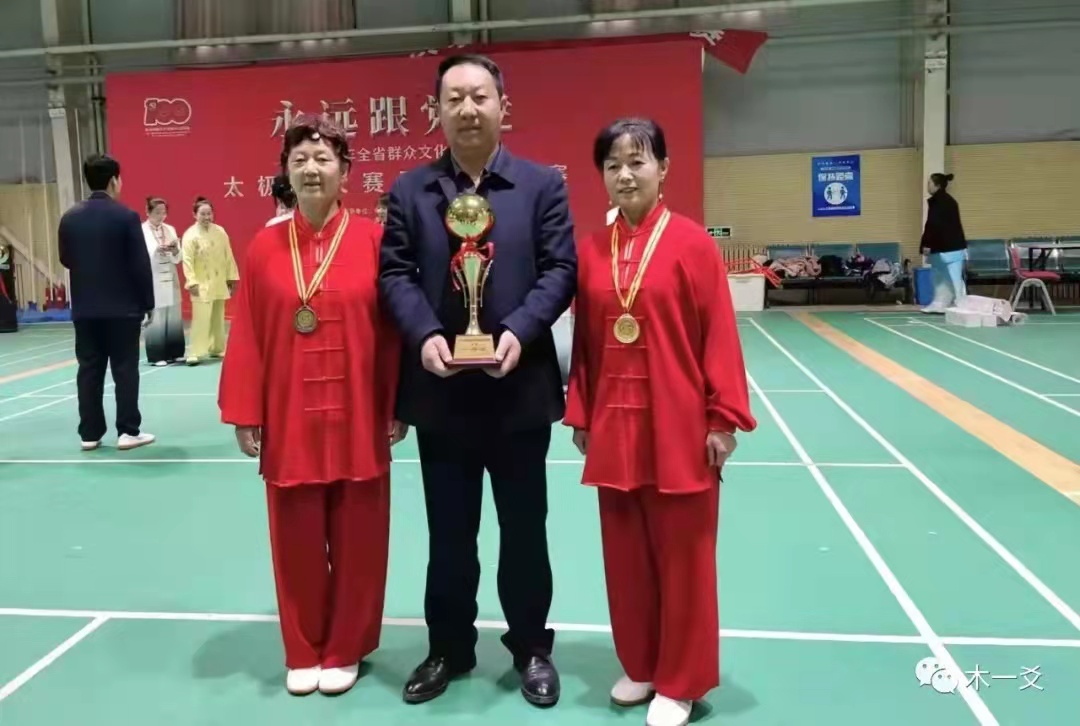 41c6dab4b10cfa1bab4fbe0bc6ce9de