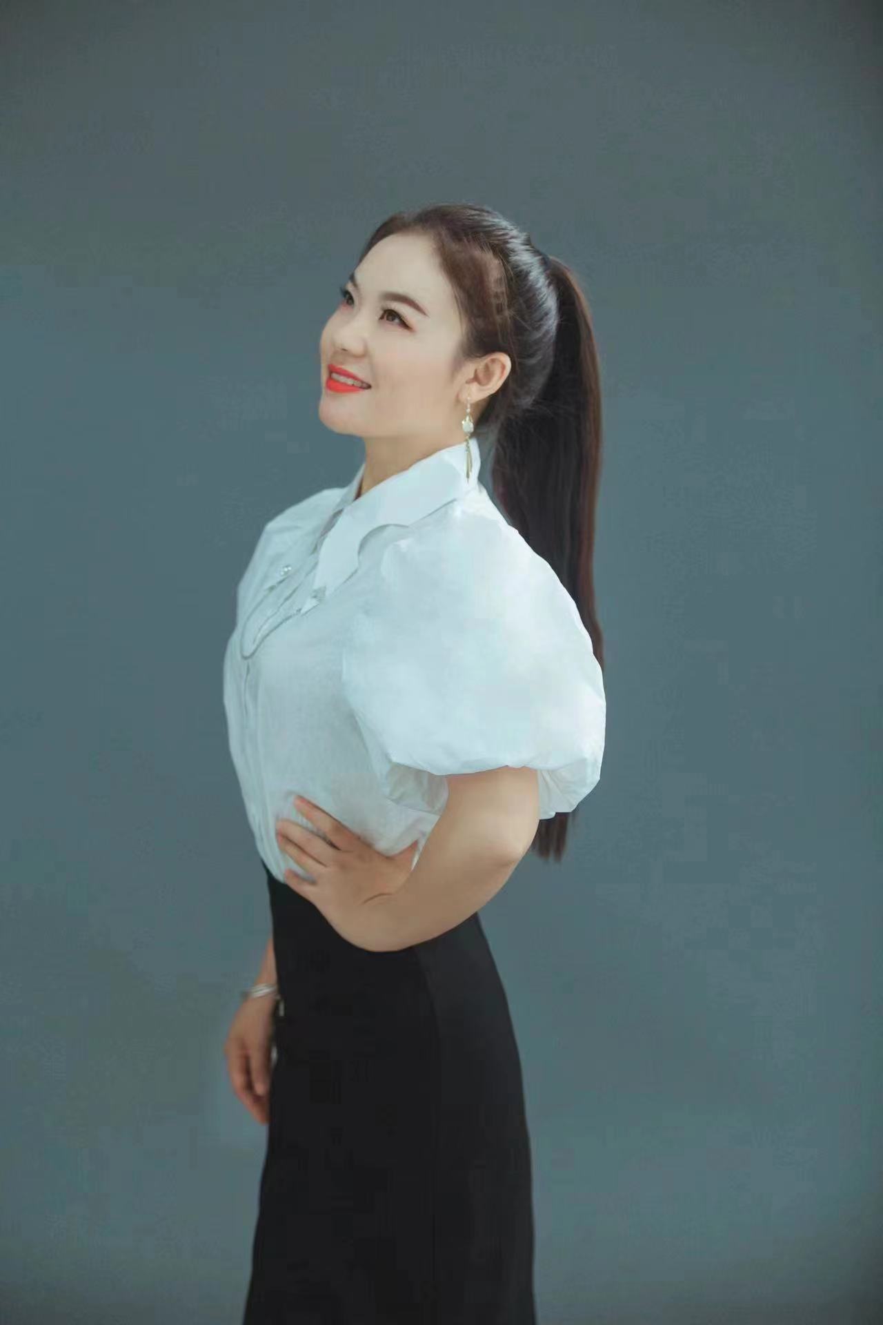 李雪飞 李雪飞.jpg