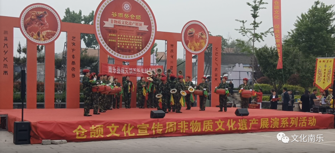 e8f07bc7f27258c995a8e2a90894e73d e8f07bc7f27258c995a8e2a90894e73d.png