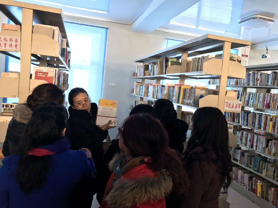 12月6日全市社区图书室管理员在望奎县图书馆实践.jpg?v=1764963680584