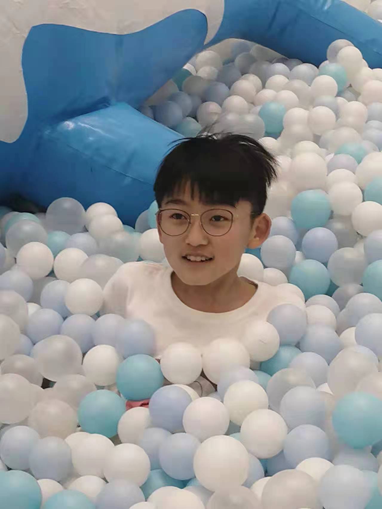 最美的身影-朗诵者图片