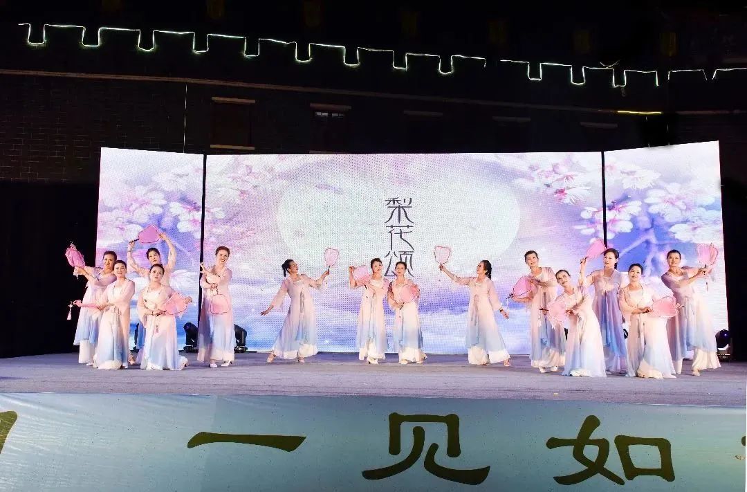 282d178bac54a78f9ab314771d5bb2fe 282d178bac54a78f9ab314771d5bb2fe.jpg