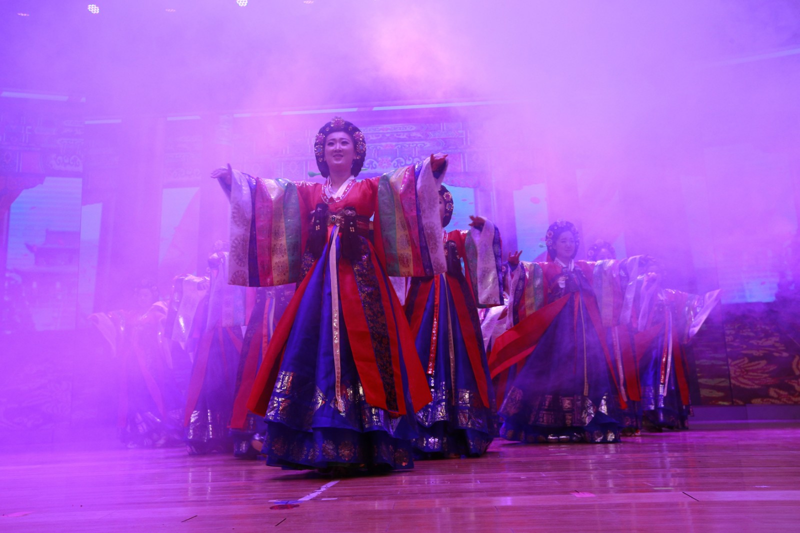 牙拍舞 孙明胜 摄影 (2)