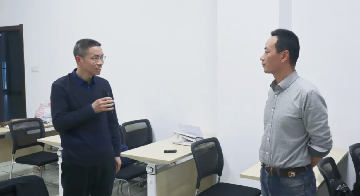 ??2025-01-09 22.24.49.png