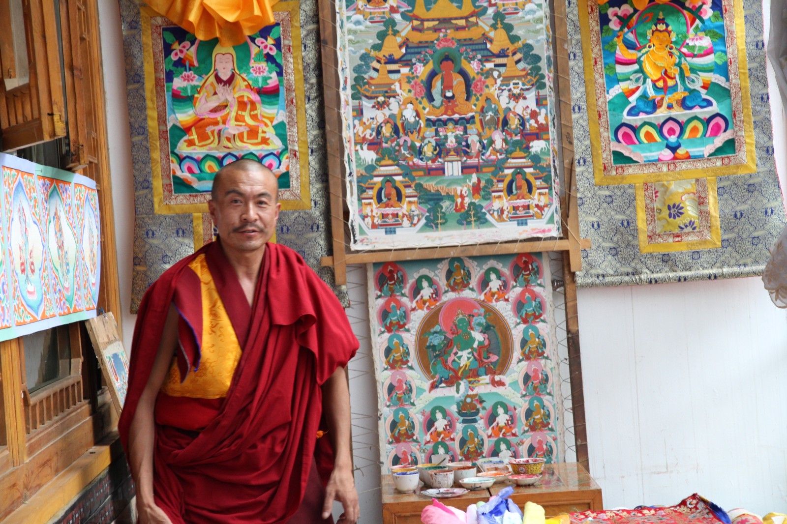 堆绣传承人罗藏克宗