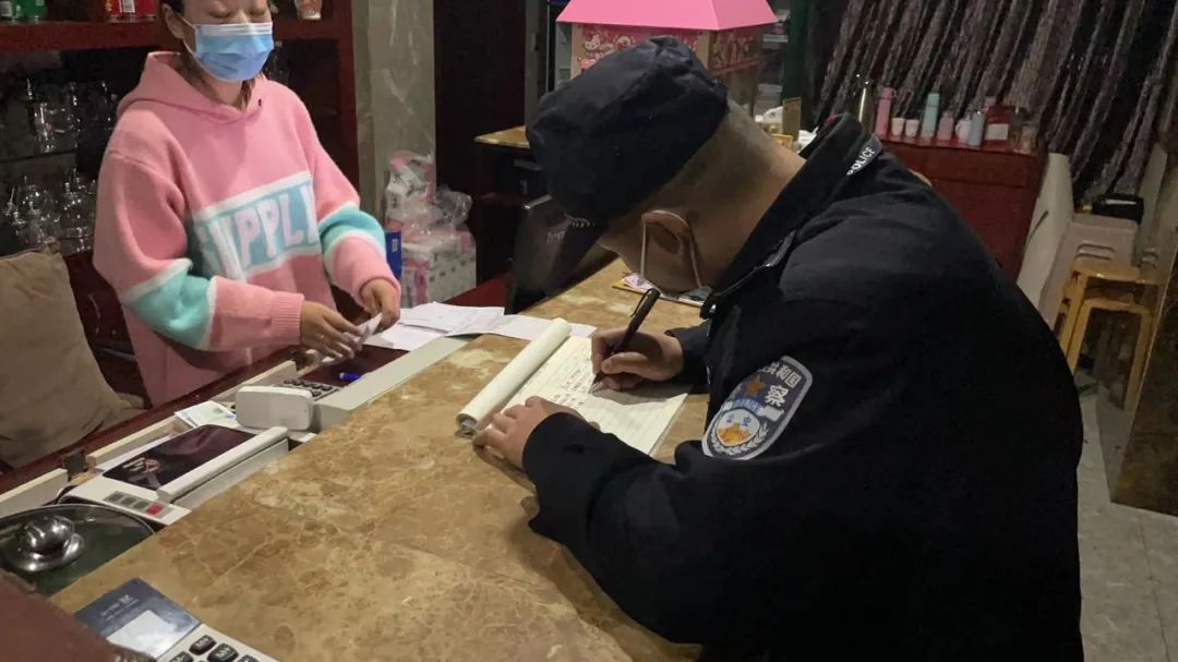 2 2.jpg?v=1765778892416