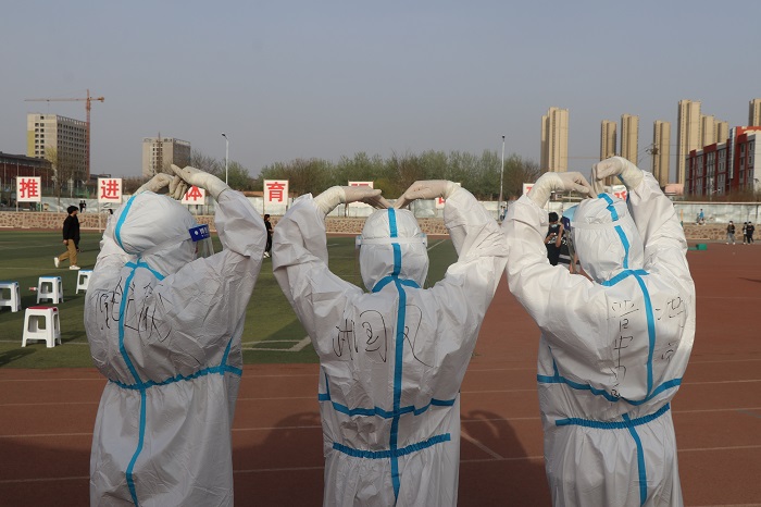 平凡护理人 最美“逆行者”郭润霖