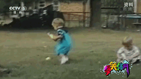 小朋友捡了5个小时终于把球捡完了