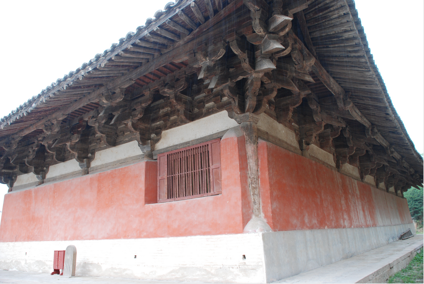 图片6佛光寺东大殿背侧景 图片6佛光寺东大殿背侧景