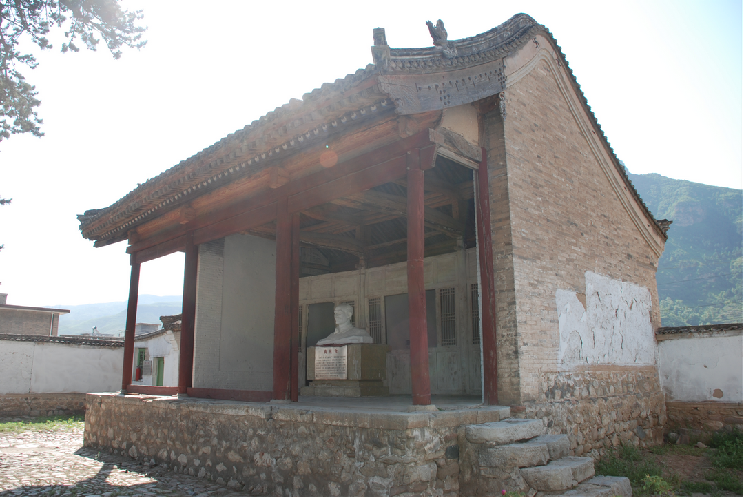 图片6白求恩模范病室旧址典礼台侧景