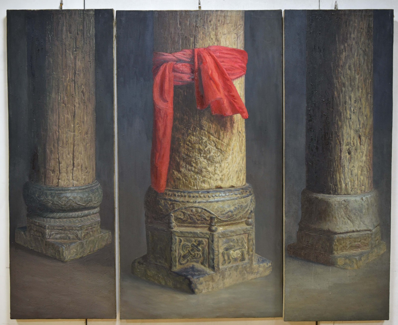 围红绸的顶梁柱_油画_2005